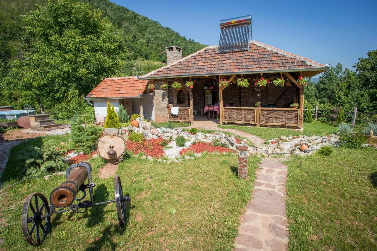 Seosko Domacinstvo „Gabar” Villa Custica Luaran gambar